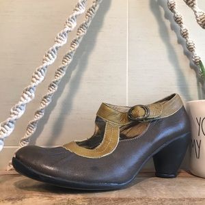 Fly London Leather Vintage Heel Pump Shoes